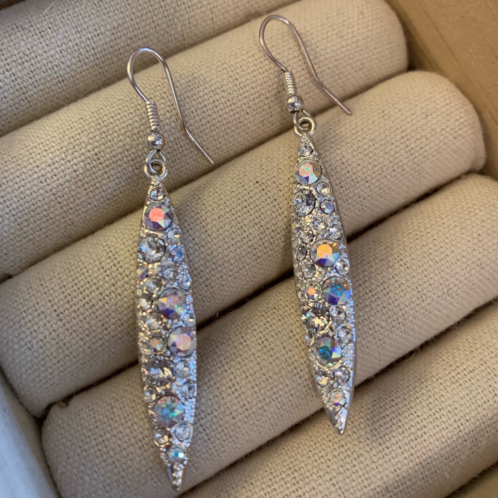 Elegant Silver Crystal Drop Earrings